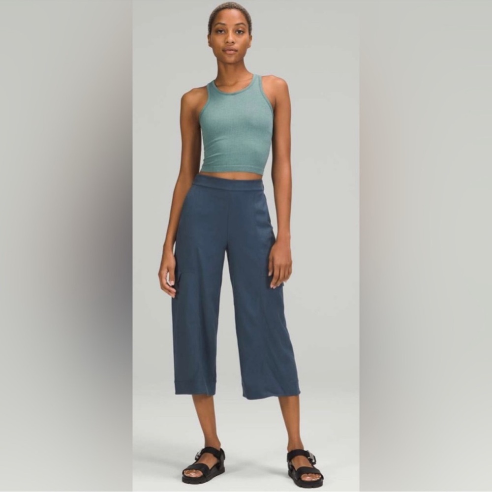 Lululemon Metropolis Maven High Rise Crop Size:4